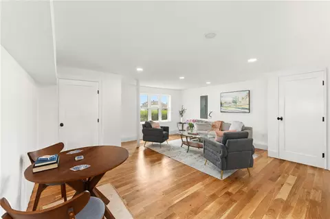 41 Burnett Rd, Warwick, RI 02889 photo 32