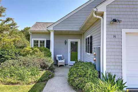 14 Village Way, Westport, MA 02790