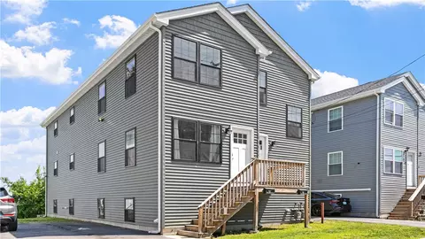 31 Douglas Ave, Providence, RI 02908