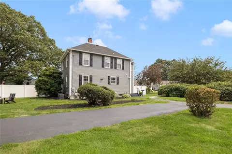 6 Larkspur Rd, Warwick, RI 02886 photo 3