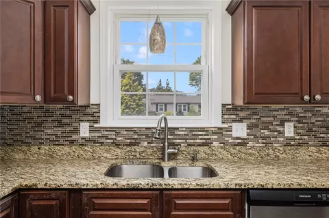 6 Larkspur Rd, Warwick, RI 02886 photo 11