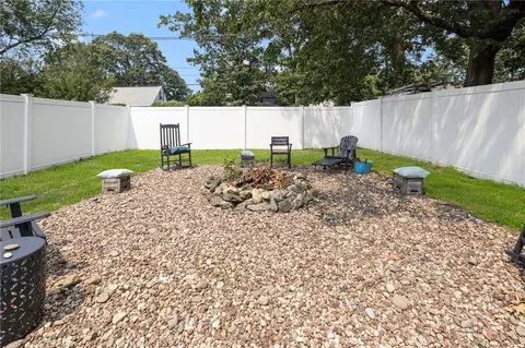 6 Larkspur Rd, Warwick, RI 02886 photo 45