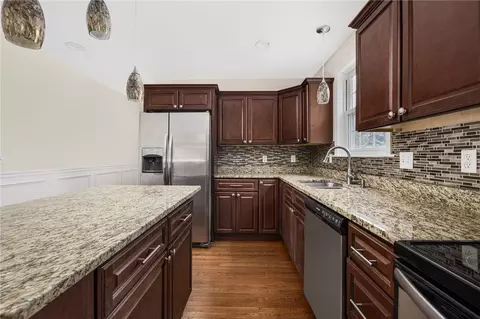 6 Larkspur Rd, Warwick, RI 02886 photo 12