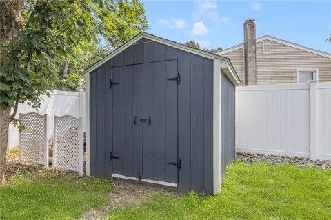 6 Larkspur Rd, Warwick, RI 02886 photo 40