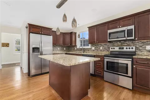 6 Larkspur Rd, Warwick, RI 02886 photo 9