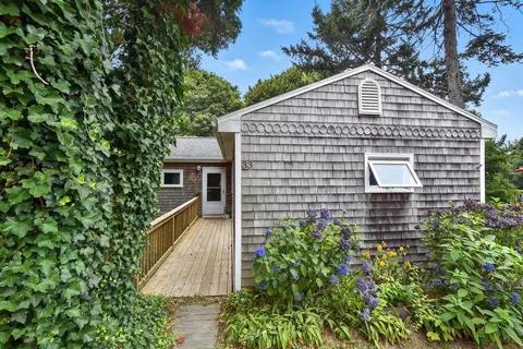 33 W Main Rd, Little Compton, RI 02837