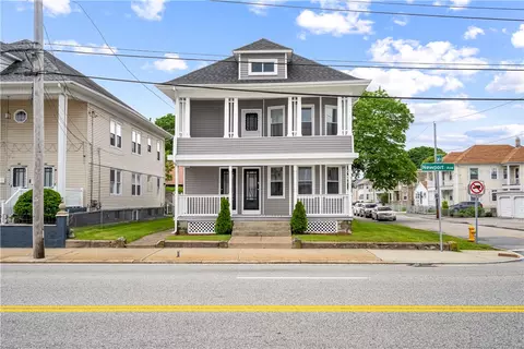 1362 Newport Ave, Pawtucket, RI 02861