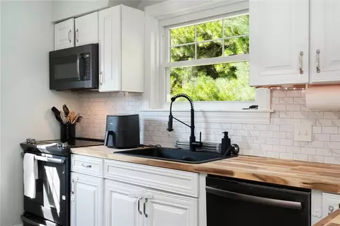 177 Gaskill St, Woonsocket, RI 02895 photo 5
