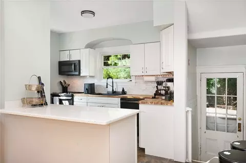 177 Gaskill St, Woonsocket, RI 02895 photo 8
