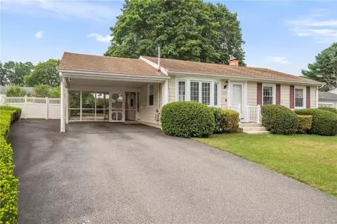 165 Patton Rd, Woonsocket, RI 02895