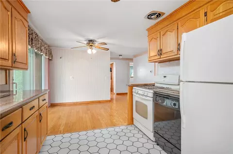 165 Patton Rd, Woonsocket, RI 02895 photo 7