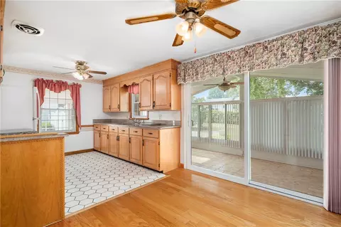 165 Patton Rd, Woonsocket, RI 02895 photo 8