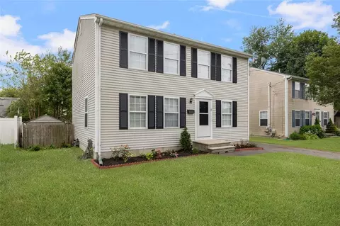 17 Frances St, Cumberland, RI 02864
