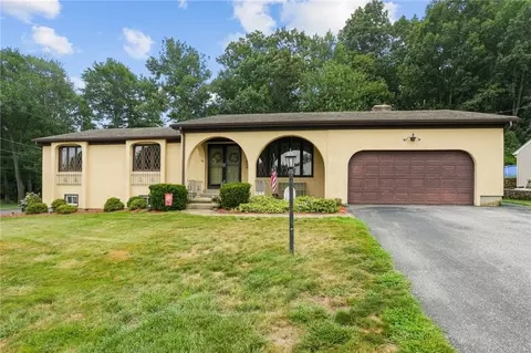 160 Elena St, Cranston, RI 02920