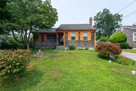 65 Forest Ave, Riverside, RI 02915