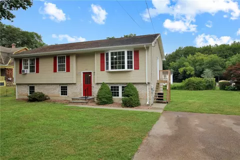 167 Canal St, Westerly, RI 02891