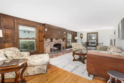 31 St Joseph St, Woonsocket, RI 02895 photo 13