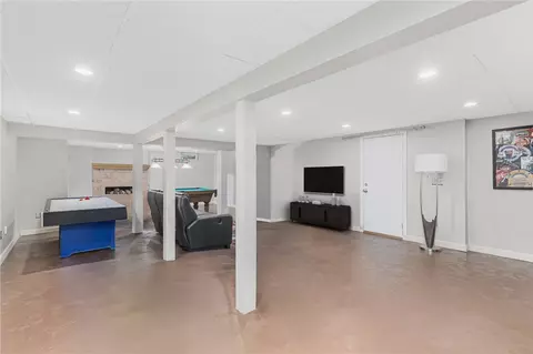 31 St Joseph St, Woonsocket, RI 02895 photo 38