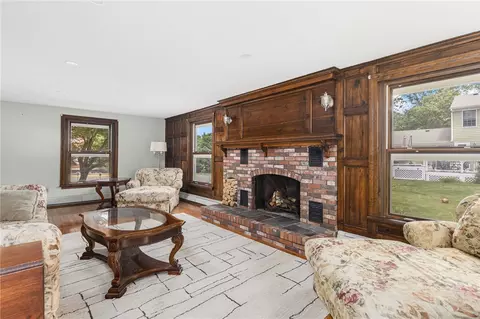 31 St Joseph St, Woonsocket, RI 02895 photo 12
