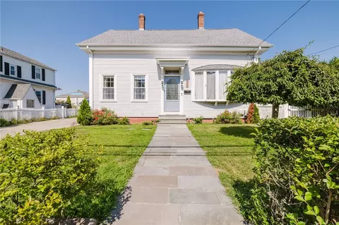 509 Woodward Rd, North Providence, RI 02904