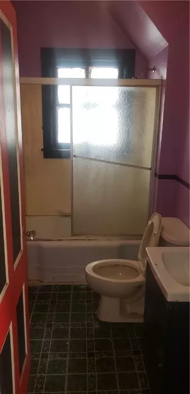 Bath - 397 Rathbun St, Woonsocket, RI 02895 photo 3 of 3