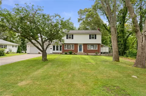 12 Azalea Dr, Westerly, RI 02891