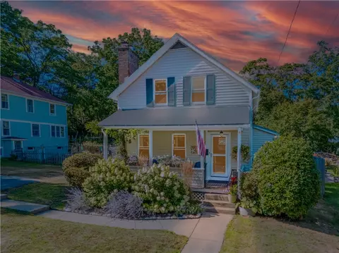 31 Winter St, South Kingstown, RI 02879