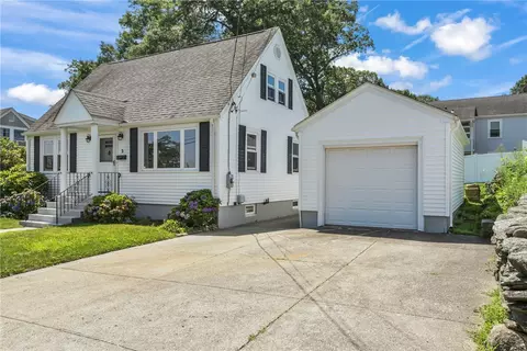 5 West St, North Providence, RI 02904