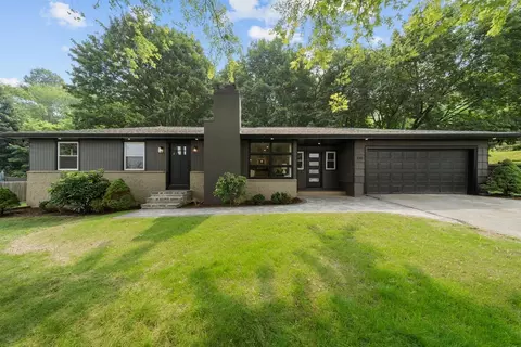 150 Annette Ave, Woonsocket, RI 02895