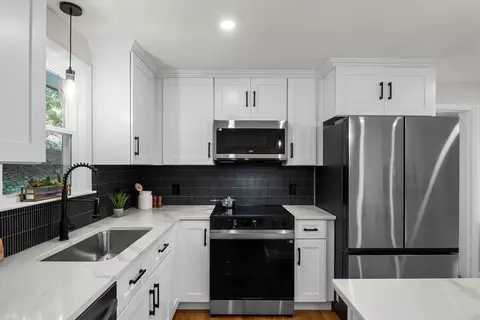 Kitchen - 150 Annette Ave, Woonsocket, RI 02895 photo 3 of 7
