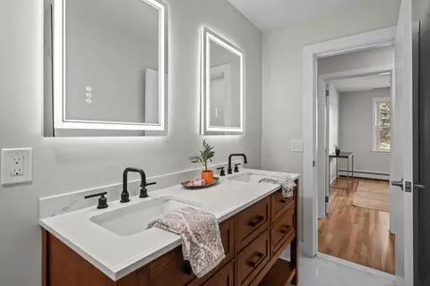 Bath - 150 Annette Ave, Woonsocket, RI 02895 photo 3 of 3
