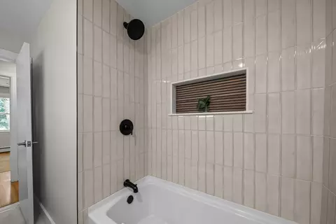 Bath - 150 Annette Ave, Woonsocket, RI 02895 photo 2 of 3