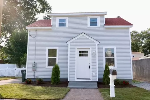 13 Lakeview Dr, Smithfield, RI 02828
