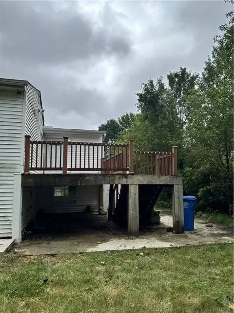 Exterior - 81 Eagle Rd, Cranston, RI 02920 photo 4 of 9