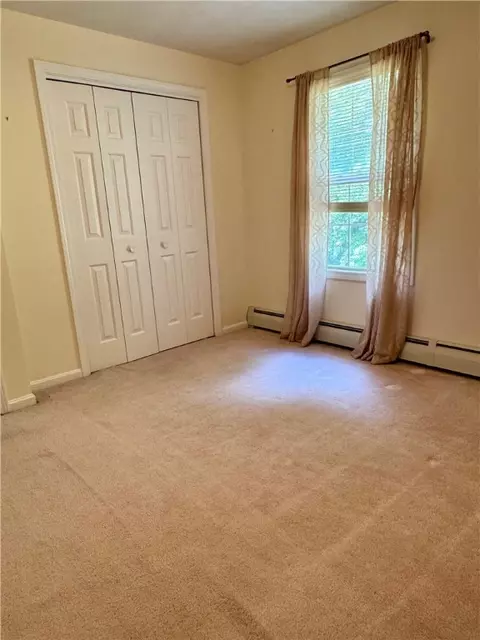 224 Lynn Ln, Mapleville, RI 02839 photo 13