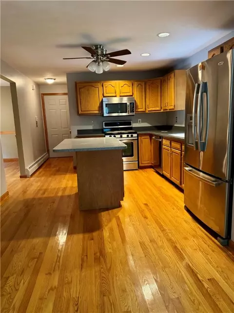 224 Lynn Ln, Mapleville, RI 02839 photo 3
