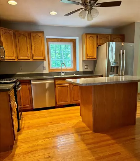 224 Lynn Ln, Mapleville, RI 02839 photo 2