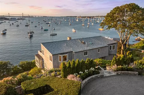 127 Harrison Ave #10, Newport, RI 02840