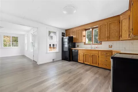 310 Talcott St, Woonsocket, RI 02895 photo 7