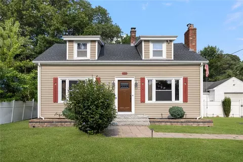 310 Talcott St, Woonsocket, RI 02895 photo 2