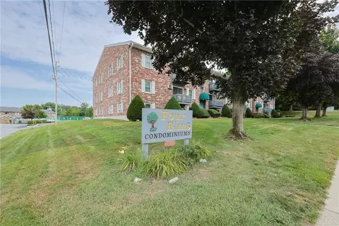 200 Manville Hill Rd #B-27, Cumberland, RI 02864