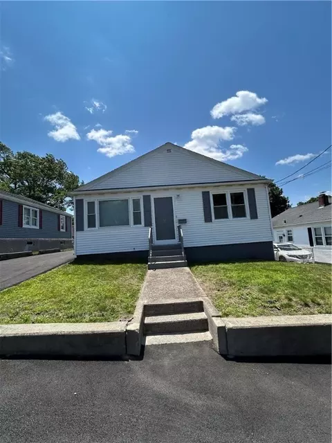 55 Oliver St, North Providence, RI 02904