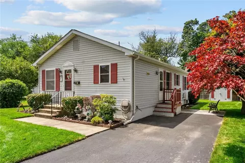 Exterior - 73 Phillips Ave, Warwick, RI 02888 photo 3 of 10