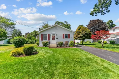Exterior - 73 Phillips Ave, Warwick, RI 02888 photo 10 of 10