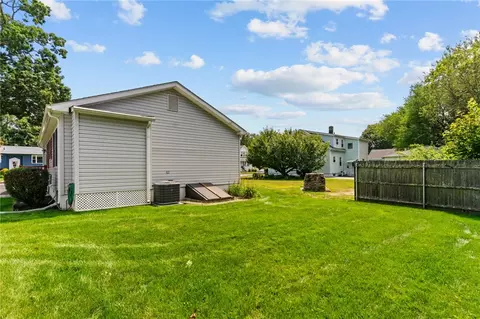 Exterior - 73 Phillips Ave, Warwick, RI 02888 photo 9 of 10