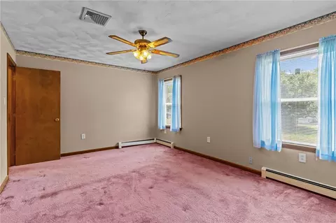 Bedroom - 73 Phillips Ave, Warwick, RI 02888 photo 3 of 8