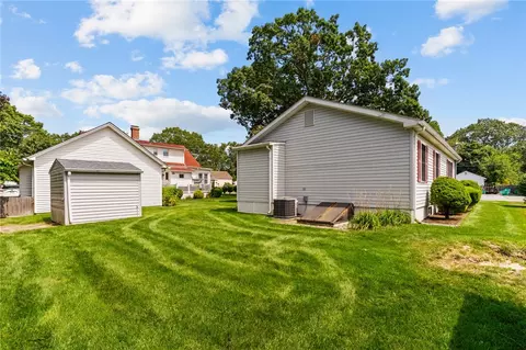 Exterior - 73 Phillips Ave, Warwick, RI 02888 photo 8 of 10