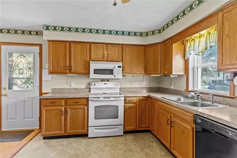 Kitchen - 73 Phillips Ave, Warwick, RI 02888 photo 6 of 6