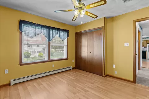 Bedroom - 73 Phillips Ave, Warwick, RI 02888 photo 6 of 8