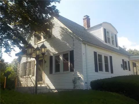 302 Main St, Blackstone, MA 01504
